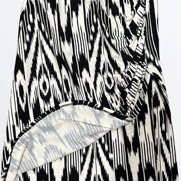 Mercer & Madison Black White Ikat Wrap Style Dress Size Small Stretchy Midi EUC - Picture 5 of 7